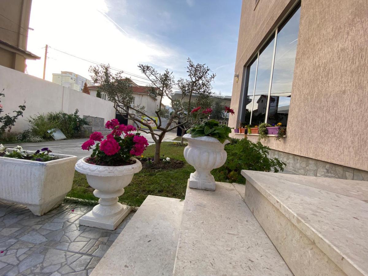 Villa Dedej Durres Exterior photo